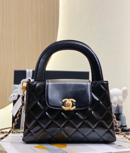 CC Mini Shopping Bag Shiny Aged Calfskin & Gold-Tone Metal Black 13 x 19 x 7 cm
